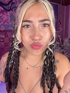 ManuelaVeeleez online show from 06.28.26