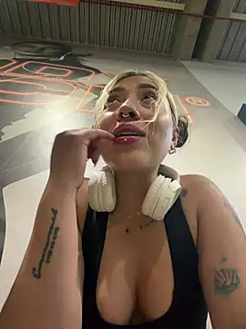 ManuelaVeeleez online show from 07.16.26