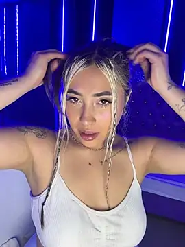 ManuelaVeeleez online show from 07.28.26
