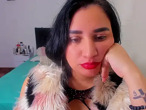 Snapshot of Alice_RouseSg chatting on 03.11.26 Alice RouseSg online show from 03.11.26