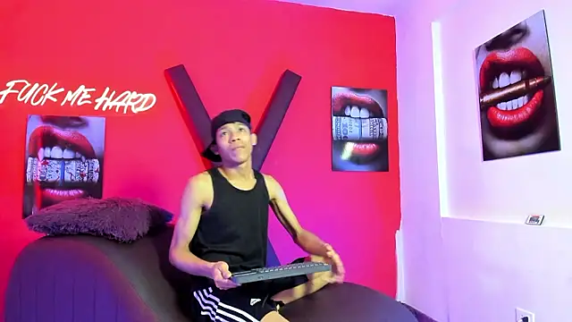 SKINNY BOYXXX online show from 03.09.26
