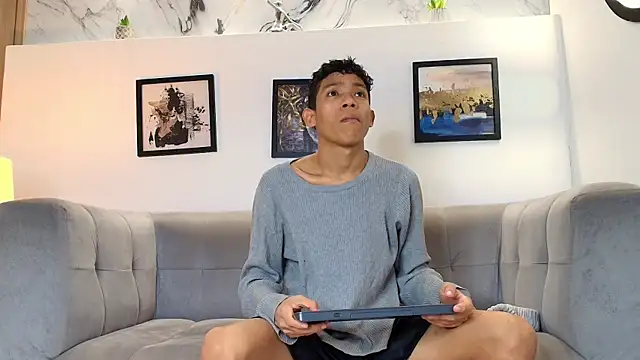 SKINNY BOYXXX online show from 05.06.26