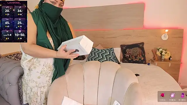  Azahaaraa  online show from 04.28.26
