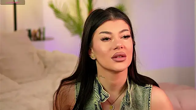 GoldenAlana online show from 03.12.26