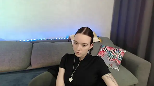 SunyLily online show from 05.03.26