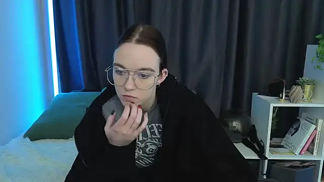 SunyLily online show from 05.25.26