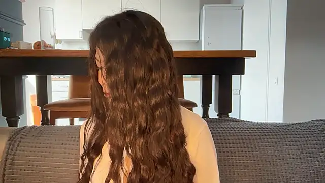 YukiLian online show from 03.20.26