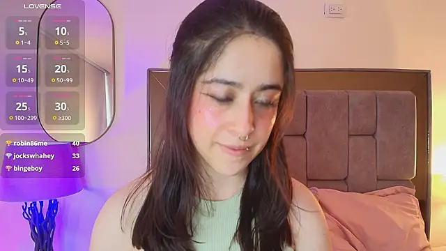 Snapshot of ViolettNova chatting on 03.06.26 ViolettNova online show from 03.06.26