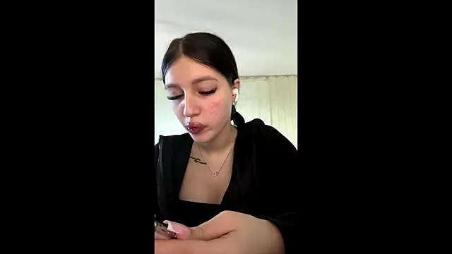 Snapshot of MariellaPaolello chatting on 04.14.26 MariellaPaolello online show from 04.14.26