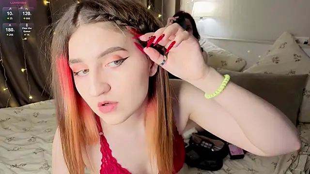 Snapshot of StephaineNygard chatting on 03.14.26 StephaineNygard online show from 03.14.26