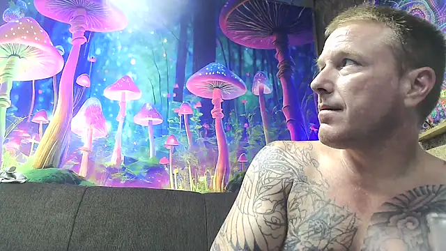 Snapshot of drednasty chatting on 03.24.26 drednasty online show from 03.24.26