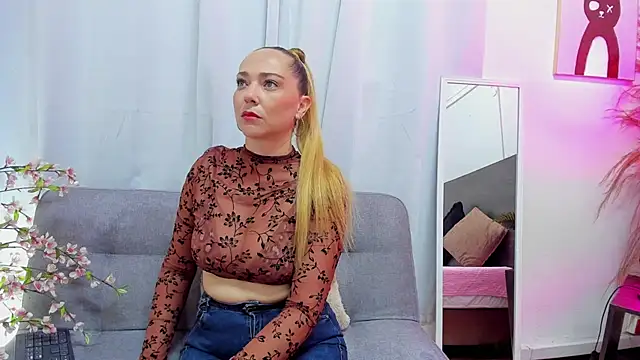 KahiaSmith online show from 07.24.26