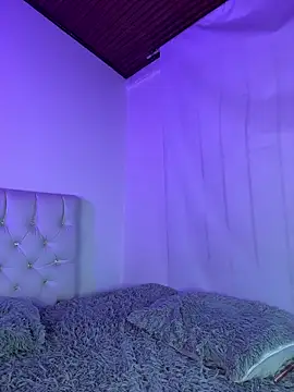 Ammy Glow online show from 03.18.26