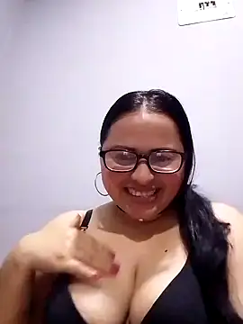 Snapshot of violetapeeveet chatting on 03.16.26 violetapeeveet online show from 03.16.26