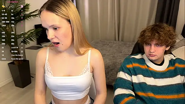 Snapshot of minions2 chatting on 03.04.26 minions2 online show from 03.04.26