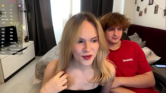 Snapshot of minions2 chatting on 03.08.26 minions2 online show from 03.08.26