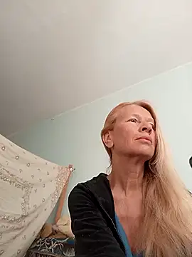 Snapshot of ViktoriaSexi1 chatting on 05.06.26 ViktoriaSexi1 online show from 05.06.26
