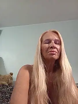 Snapshot of ViktoriaSexi1 chatting on 05.26.26 ViktoriaSexi1 online show from 05.26.26