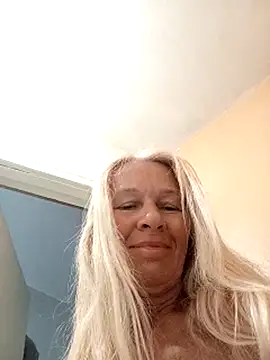 Snapshot of ViktoriaSexi1 chatting on 06.04.26 ViktoriaSexi1 online show from 06.04.26
