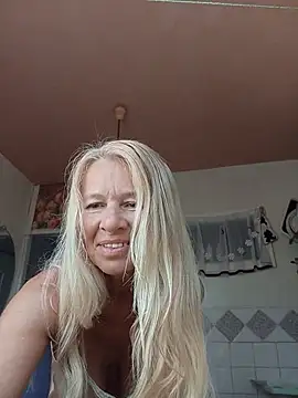 Snapshot of ViktoriaSexi1 chatting on 06.06.26 ViktoriaSexi1 online show from 06.06.26