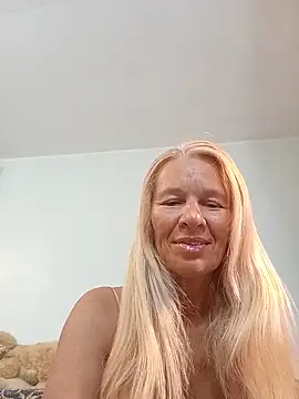 Snapshot of ViktoriaSexi1 chatting on 06.07.26 ViktoriaSexi1 online show from 06.07.26