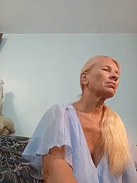 Snapshot of ViktoriaSexi1 chatting on 06.17.26 ViktoriaSexi1 online show from 06.17.26