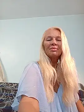 Snapshot of ViktoriaSexi1 chatting on 06.22.26 ViktoriaSexi1 online show from 06.22.26
