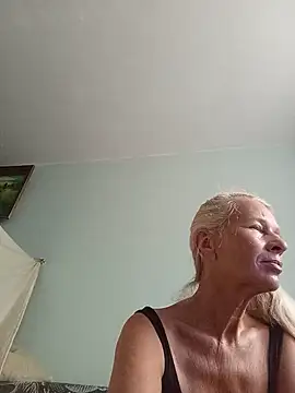 Snapshot of ViktoriaSexi1 chatting on 07.04.26 ViktoriaSexi1 online show from 07.04.26