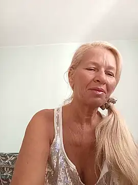 Snapshot of ViktoriaSexi1 chatting on 08.03.26 ViktoriaSexi1 online show from 08.03.26