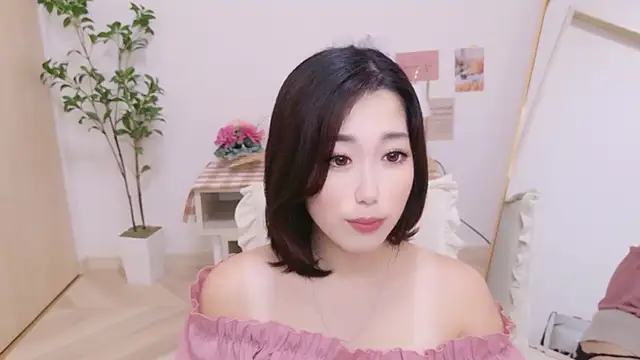 Snapshot of YURIKAsan_ chatting on 05.28.26 YURIKAsan online show from 05.28.26