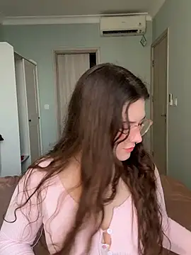 Snapshot of KristieKitty chatting on 07.17.26 KristieKitty online show from 07.17.26