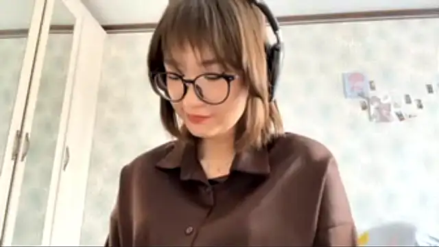 Bella Voraesynd online show from 03.09.26