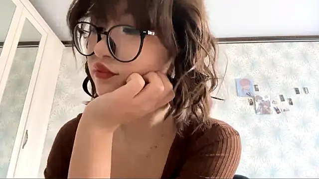 Bella Voraesynd online show from 03.13.26