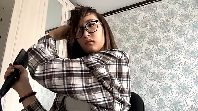 Bella Voraesynd online show from 03.14.26