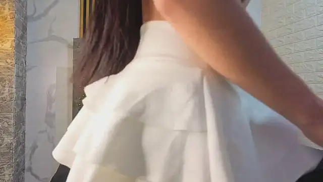 Snapshot of LyraenBlue chatting on 05.30.26 LyraenBlue online show from 05.30.26