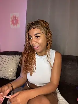 ThePrettyTiana online show from 04.27.26