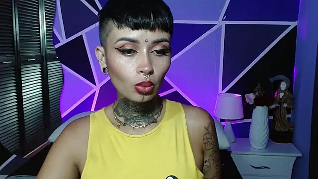 Snapshot of Sol_Baker chatting on 04.06.26 Sol Baker online show from 04.06.26