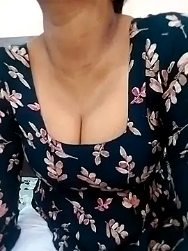 Punam-gupta1 online show from 03.05.26