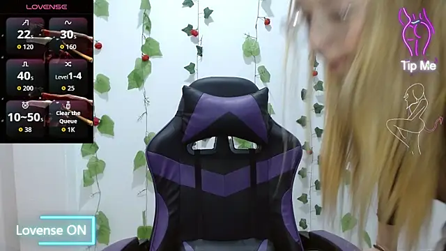 Snapshot of LiaRobertss_ chatting on 03.13.26 LiaRobertss online show from 03.13.26