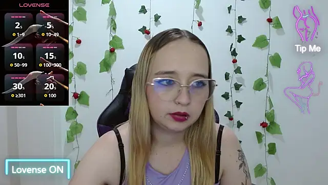 Snapshot of LiaRobertss_ chatting on 03.27.26 LiaRobertss online show from 03.27.26