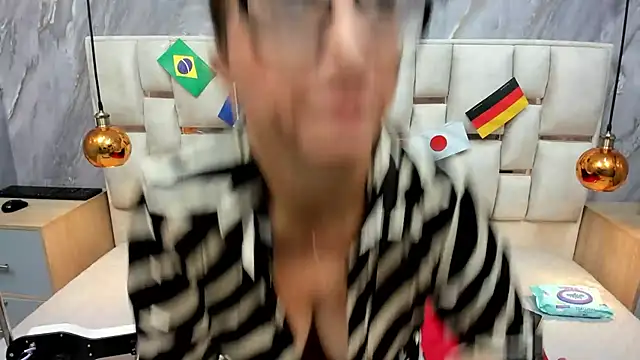 Snapshot of Milf_Drip chatting on 06.20.26 Milf Drip online show from 06.20.26