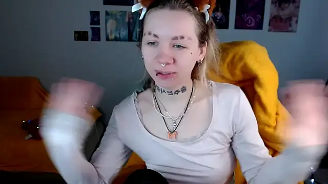 Nica Kawaii online show from 04.24.26