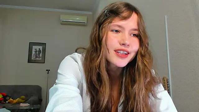 Snapshot of MaryannSofts chatting on 05.14.26 MaryannSofts online show from 05.14.26