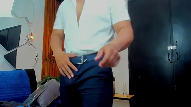 Snapshot of RomanCroft chatting on 03.28.26 RomanCroft online show from 03.28.26