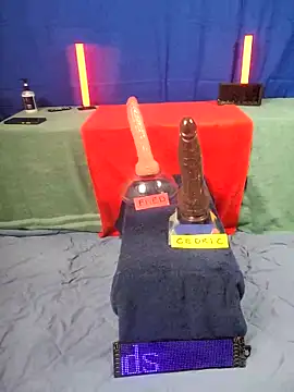 Snapshot of FantasyMan-BiWM chatting on 04.01.26 FantasyMan-BiWM online show from 04.01.26