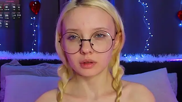 TwilaDona online show from 03.17.26