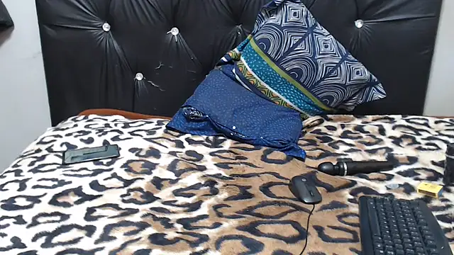 TallGoddessX  online show from 06.23.26
