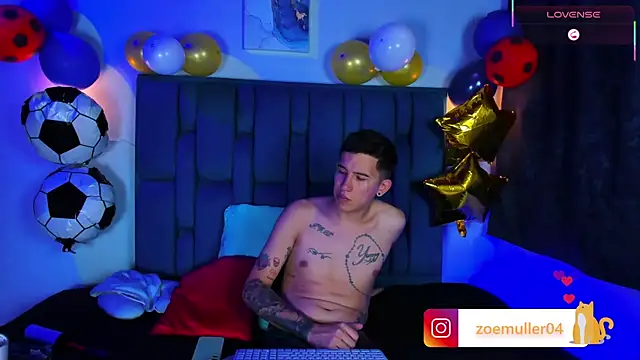 Zoe Axel1 online show from 07.08.26