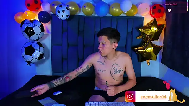 Zoe Axel1 online show from 07.12.26