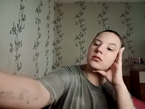 Snapshot of symmetryinvoid chatting on 03.26.26 symmetryinvoid online show from 03.26.26